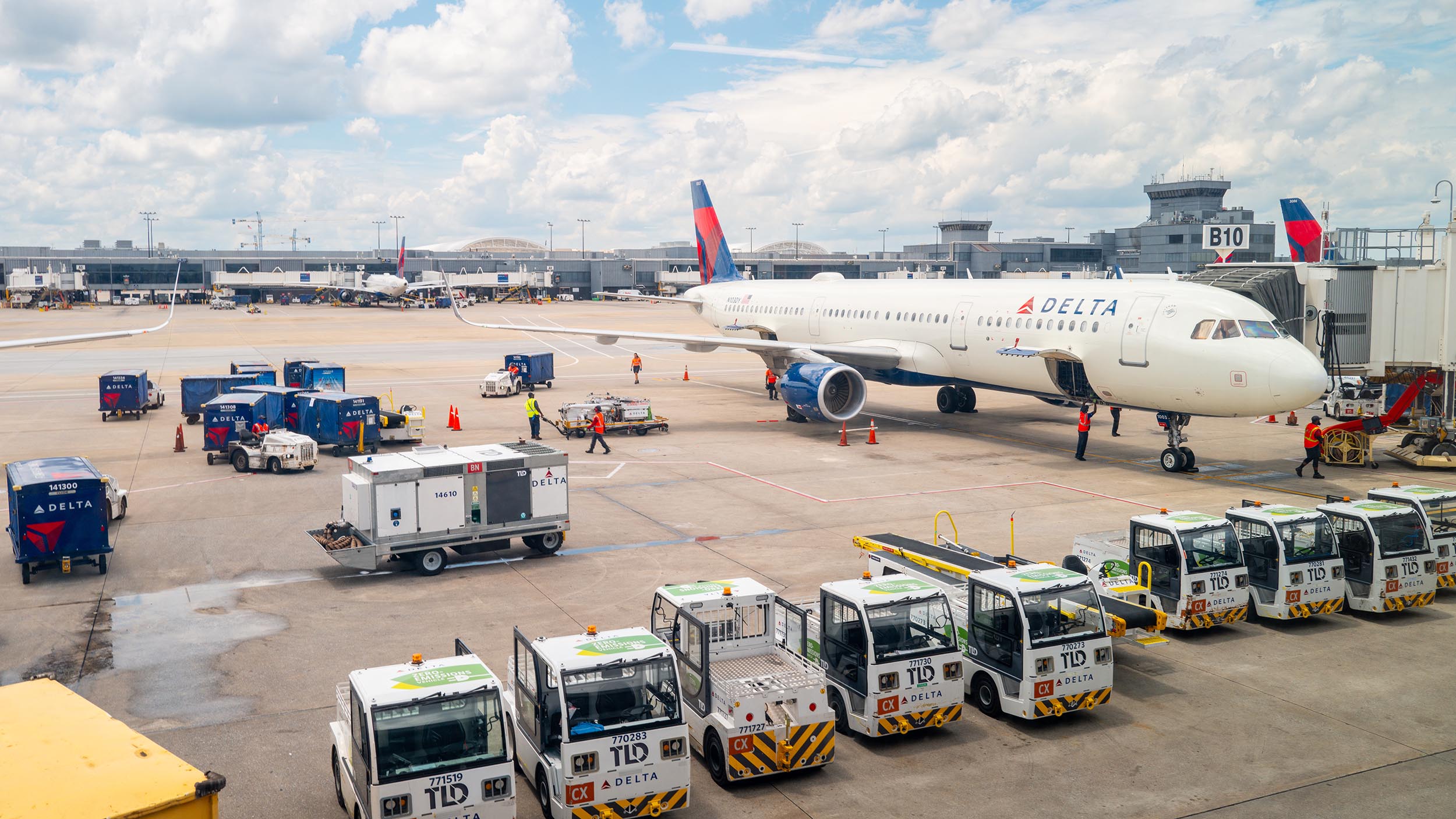 2 workers killed and 1 injured in an explosion at a Delta Air Lines facility in Atlanta