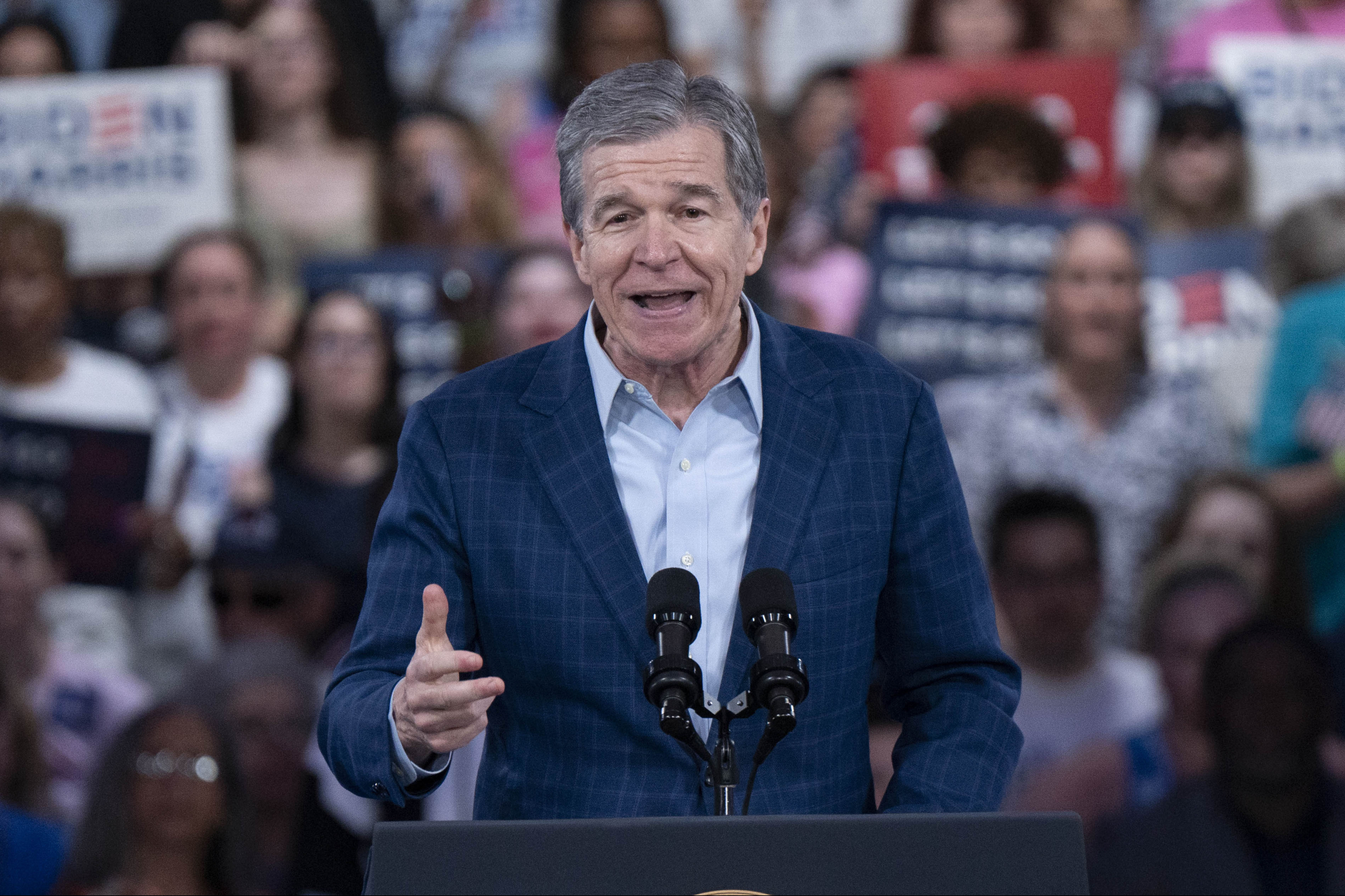 Outgoing North Carolina governor grants 2 pardons, 6 commutations