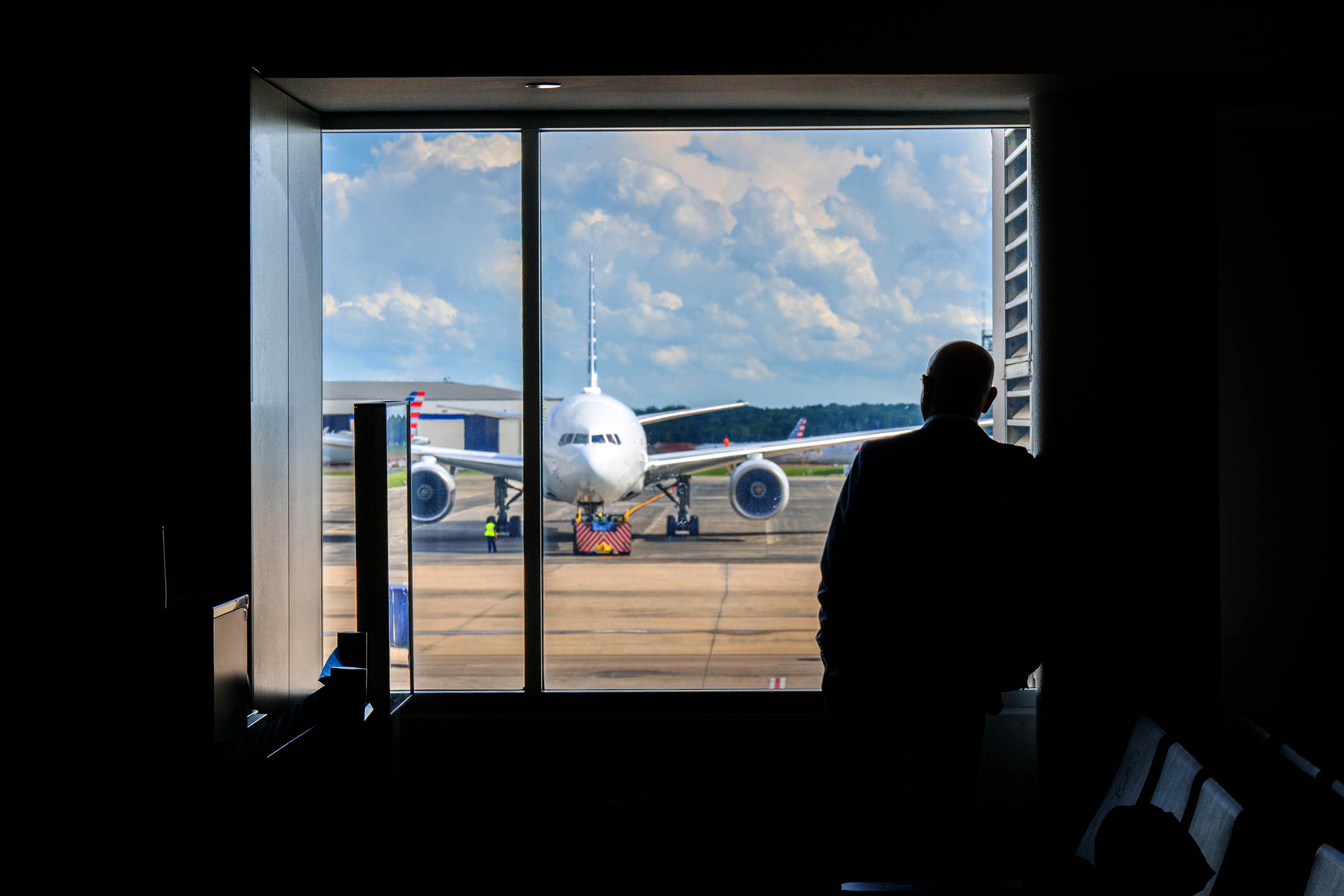 Charlotte airport workers voting on whether to strike during busy Thanksgiving travel week