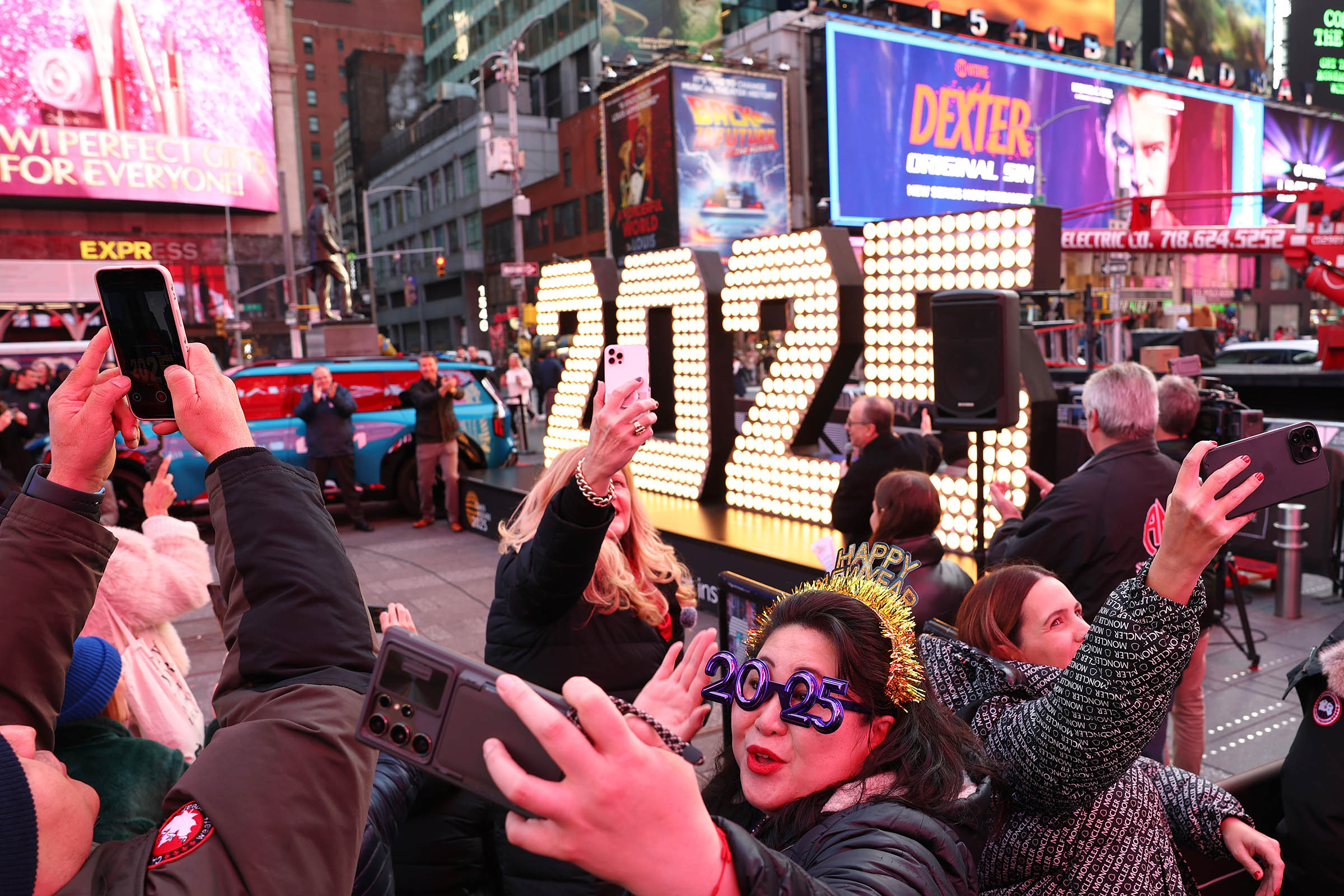 Times Square ball takes final test for New Year’s Eve